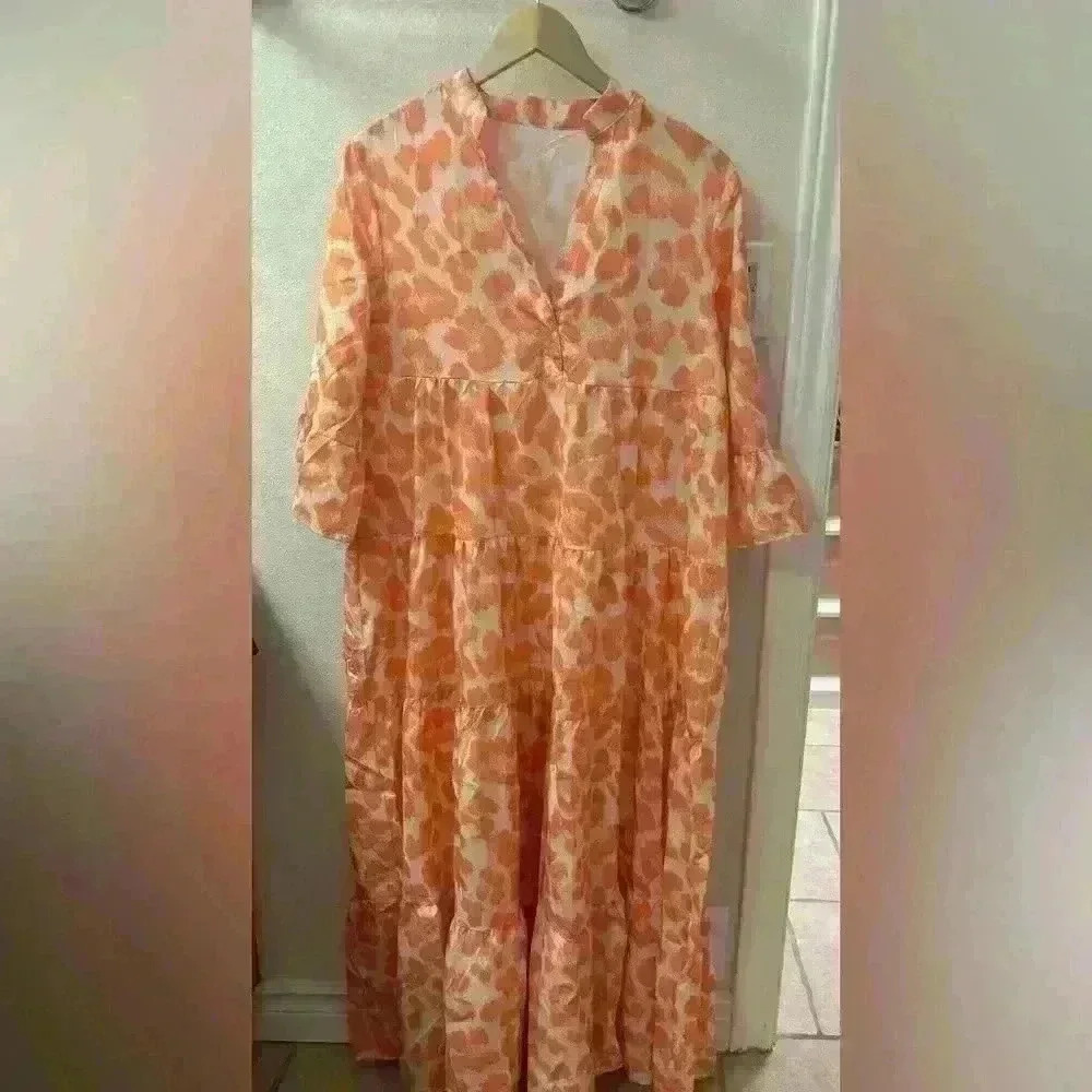 All over print flare sleeve ruffle hem-smock dress in size Large. Never worn. - Picture 2 of 4